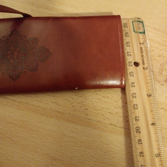 NEW Leather Cute Tri Fold Cosmetic Brush Holder - Picture 4 of 5